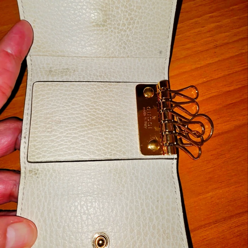 Gucci Key Holder - Picture 2 of 8